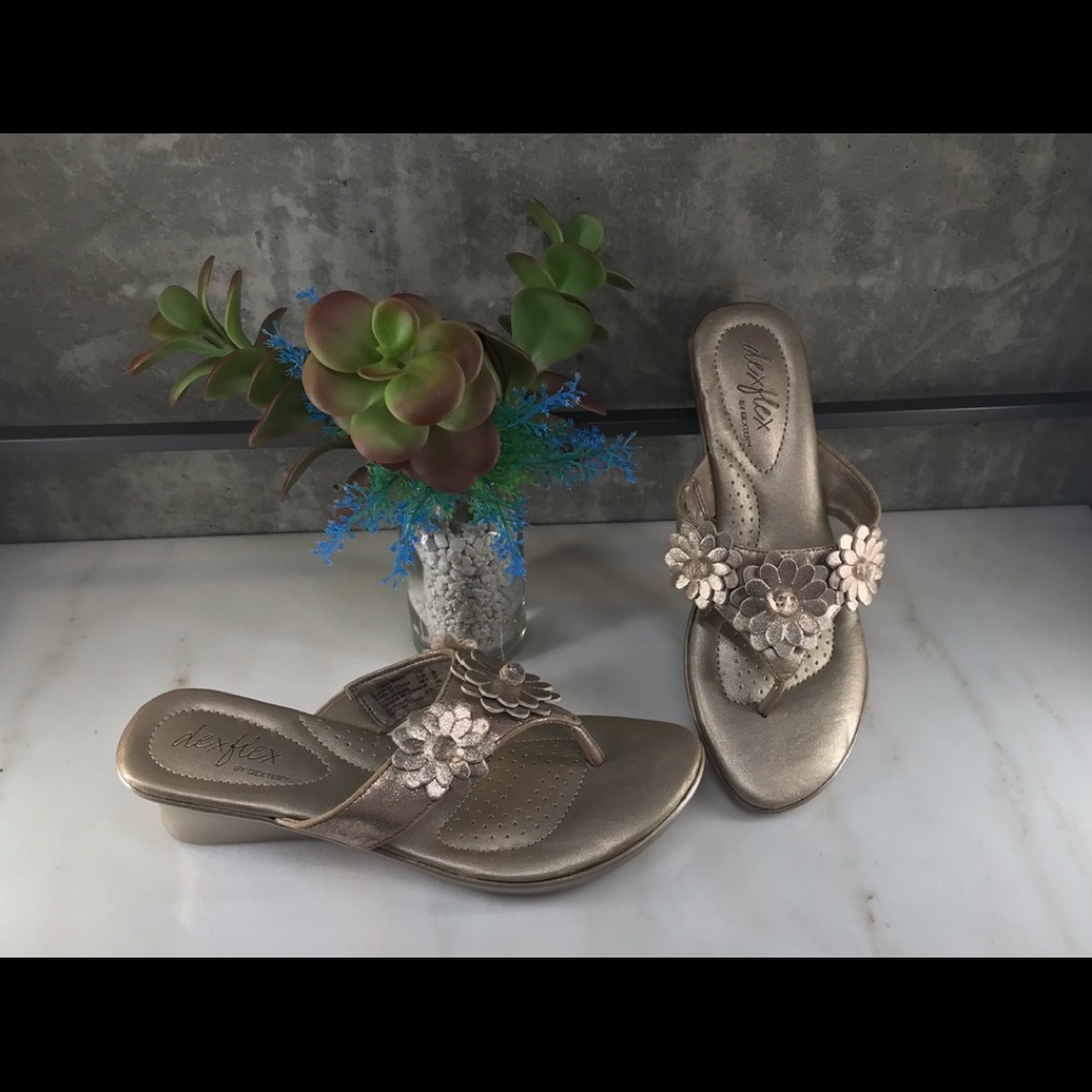 Dexflex by Dexter Soft Champagne Sandals